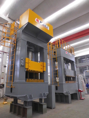 เครื่องกดไฮดรอลิก 500T H สำหรับการขึ้นรูป 10-15 มม. / วินาทีกด